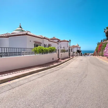 Amazing With Magical View And Pool In Nerja Villa *