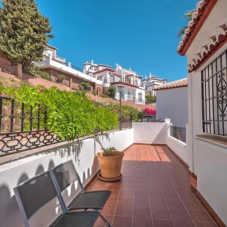 Amazing With Magical View And Pool In Nerja Villa