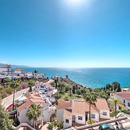 Villa Amazing With Magical View And Pool In Nerja