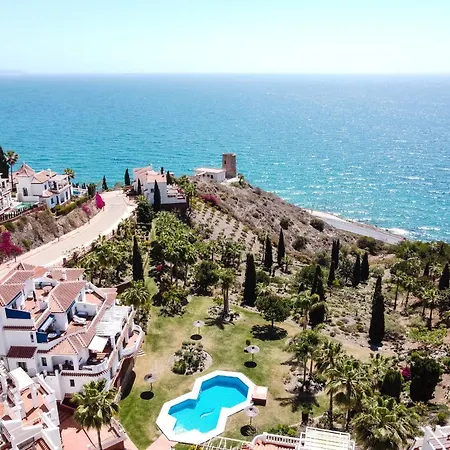 Amazing With Magical View And Pool In Nerja *